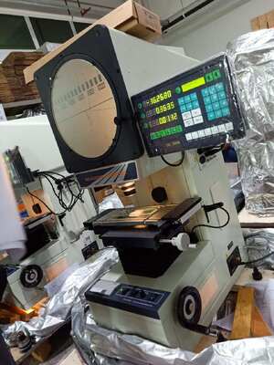 Multi - Lens Optical Measuring Machine Profile Projector With Stepping Motor Driving